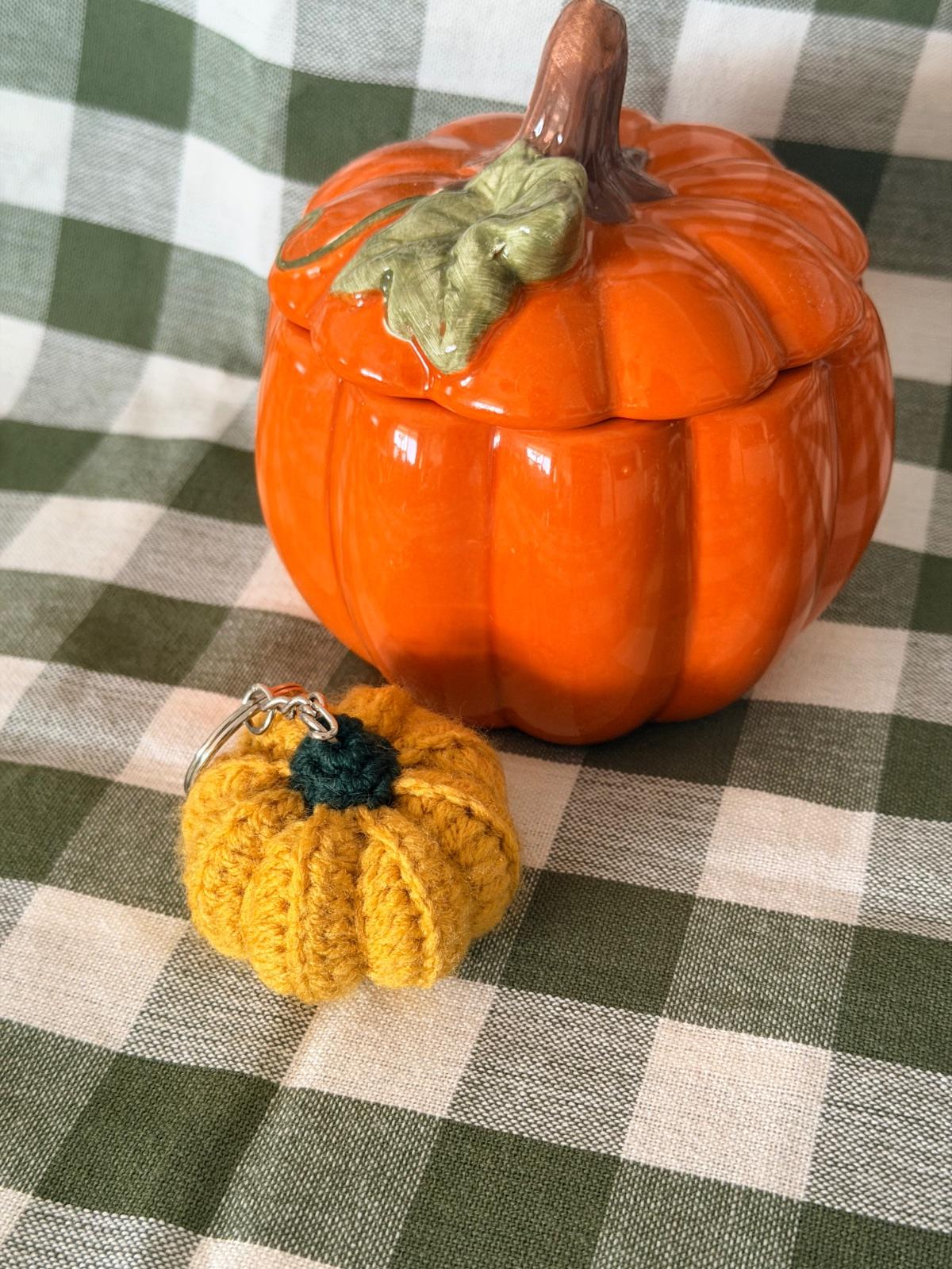 Automne, coloris Citrouille jaune, Les charms & grigris Lunéa